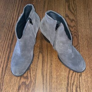 Paul green bootie heel size 3.5